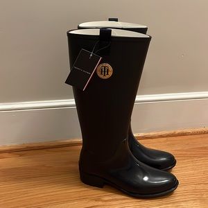 Tommy Hilfiger navy tall Wellie waterproof boot, size 9 BRAND new